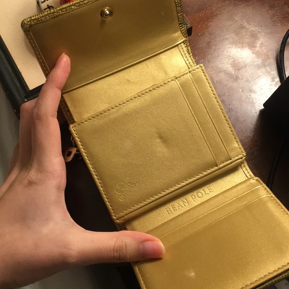 Gold Wallet - Picture 2 of 3